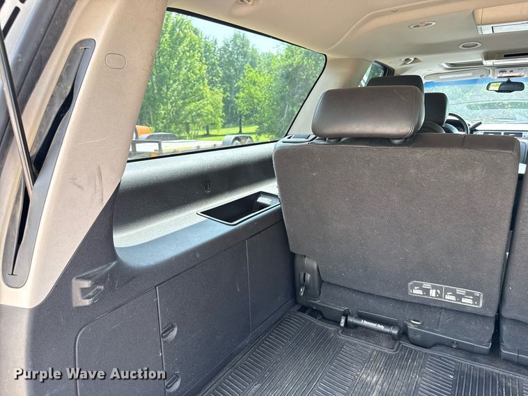 image for item DZ4130 2012 Chevrolet Suburban Z71 SUV