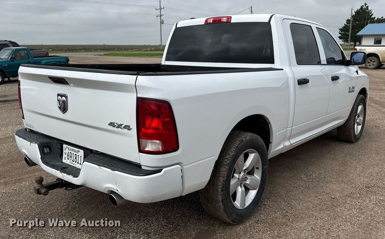 image for item DZ8482 2015 Dodge Ram 1500 Crew Cab pickup truck