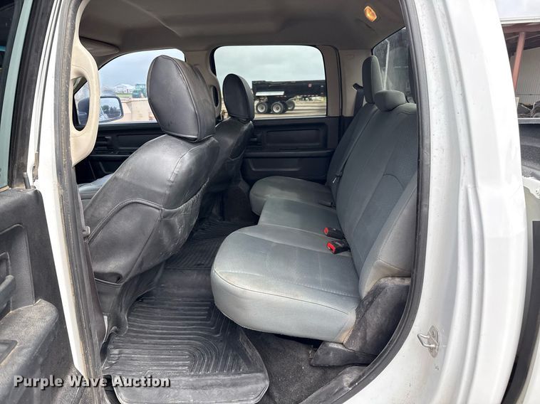 image for item DZ8482 2015 Dodge Ram 1500 Crew Cab pickup truck