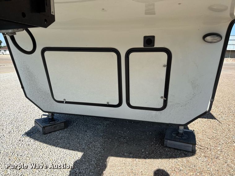 image for item DZ8495 2021 Keystone Montana High Country HM373RD21 camper