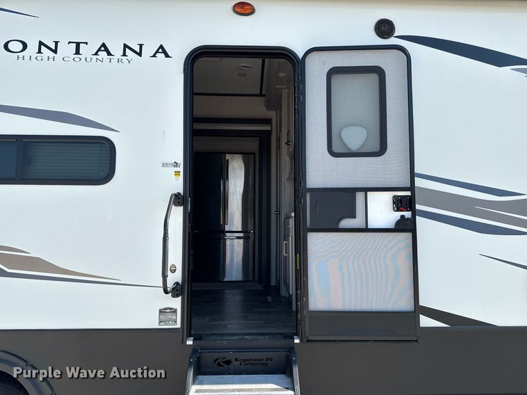 image for item DZ8495 2021 Keystone Montana High Country HM373RD21 camper