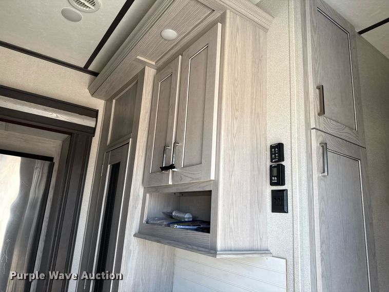 image for item DZ8495 2021 Keystone Montana High Country HM373RD21 camper