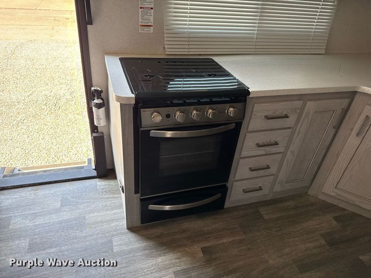 image for item DZ8495 2021 Keystone Montana High Country HM373RD21 camper