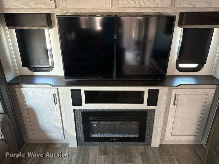 image for item DZ8495 2021 Keystone Montana High Country HM373RD21 camper