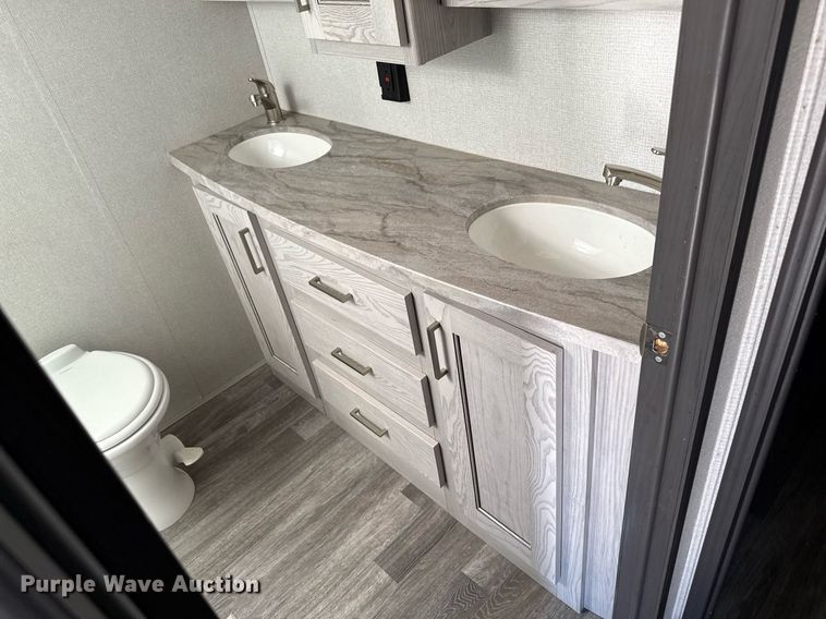 image for item DZ8495 2021 Keystone Montana High Country HM373RD21 camper