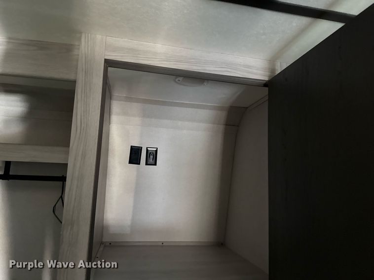 image for item DZ8495 2021 Keystone Montana High Country HM373RD21 camper