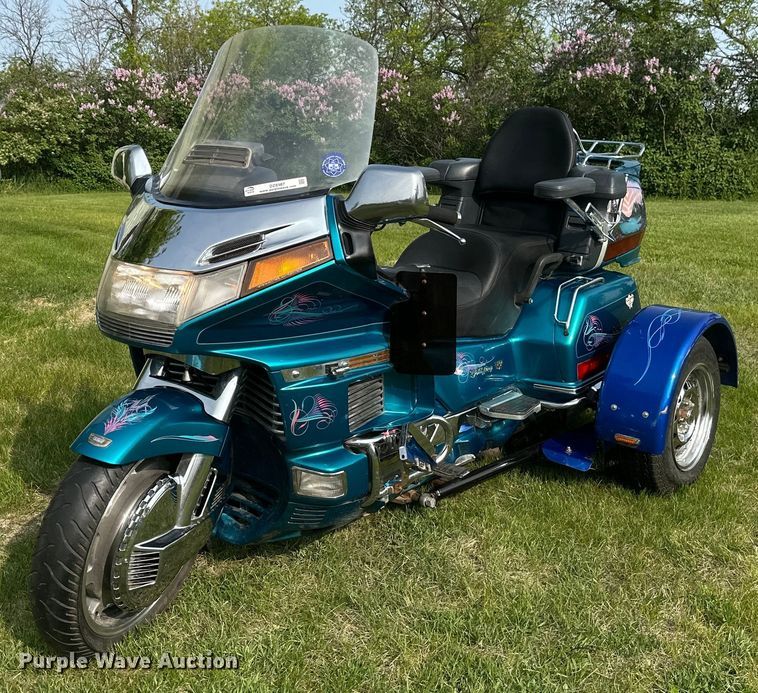 image for item DZ8987 1992 Honda GL1500SE motorcycle