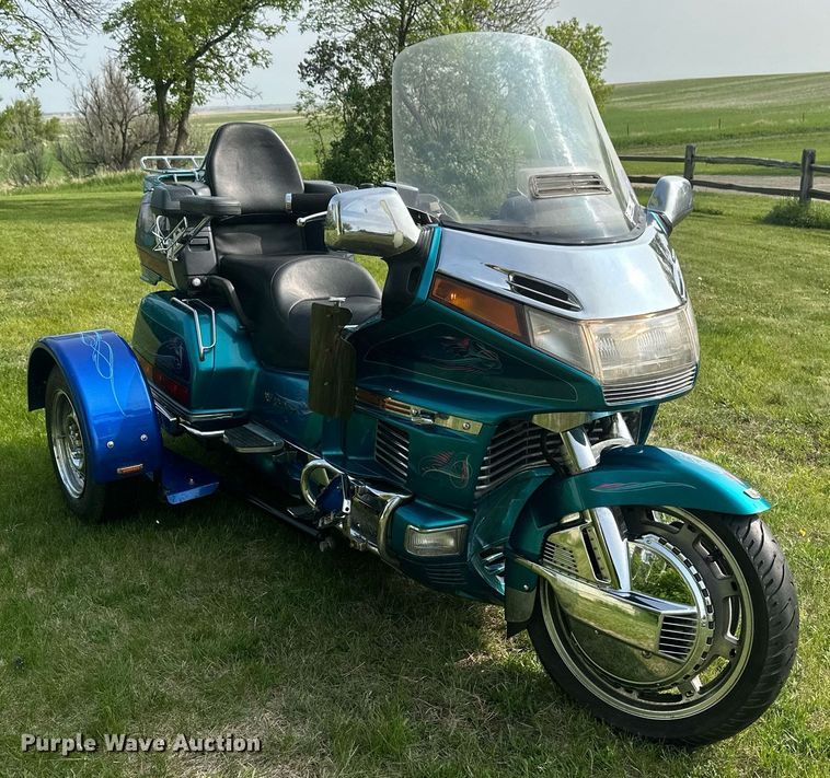 image for item DZ8987 1992 Honda GL1500SE motorcycle