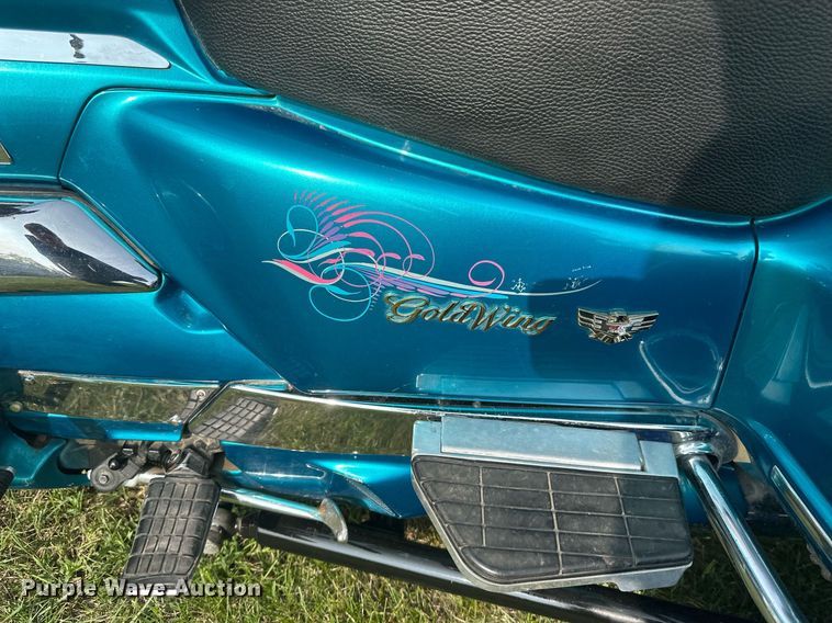 image for item DZ8987 1992 Honda GL1500SE motorcycle