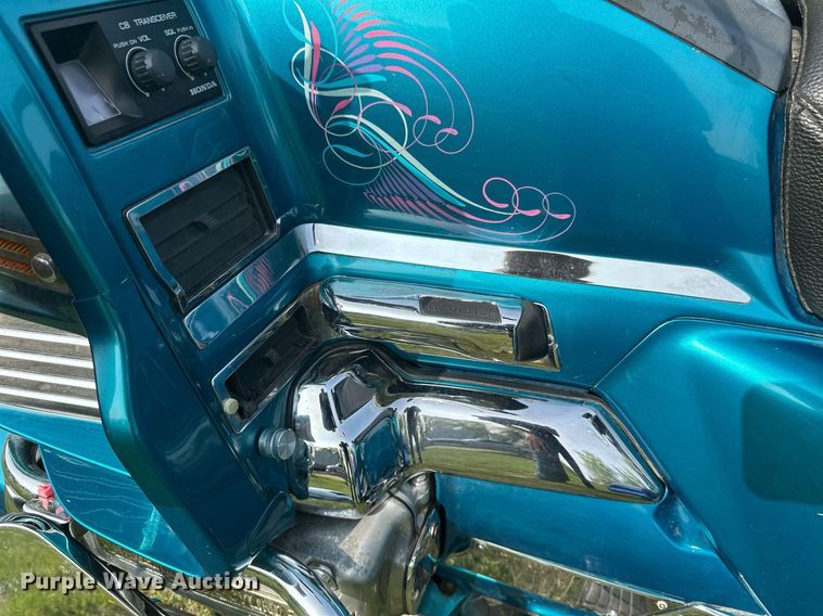 image for item DZ8987 1992 Honda GL1500SE motorcycle