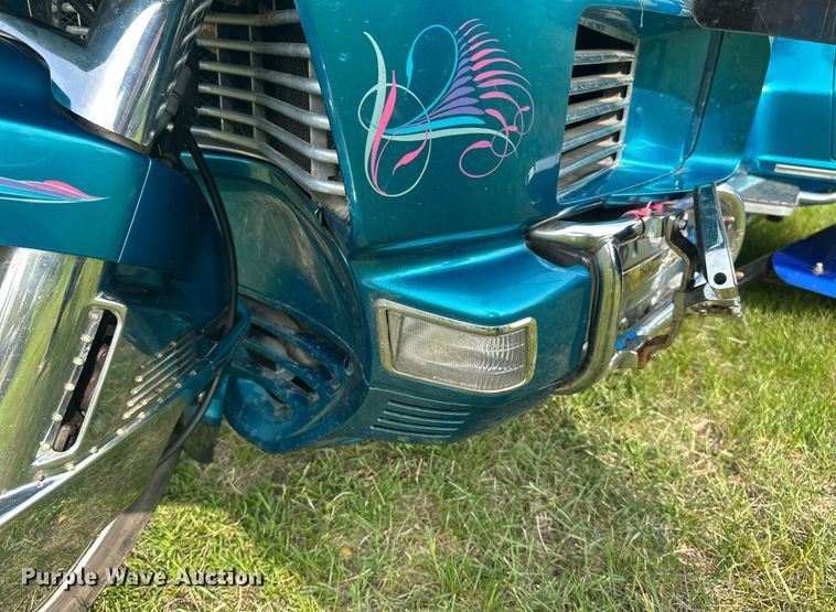 image for item DZ8987 1992 Honda GL1500SE motorcycle