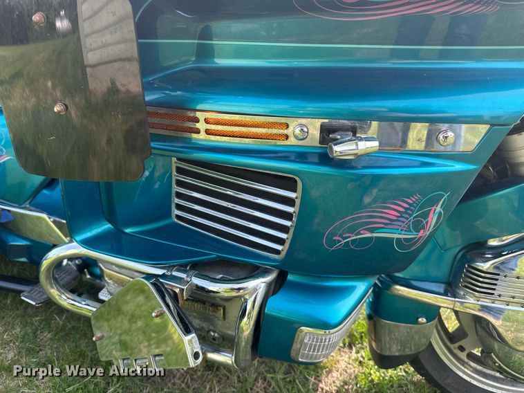 image for item DZ8987 1992 Honda GL1500SE motorcycle