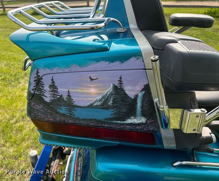 image for item DZ8987 1992 Honda GL1500SE motorcycle