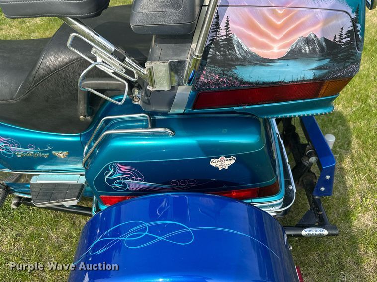 image for item DZ8987 1992 Honda GL1500SE motorcycle