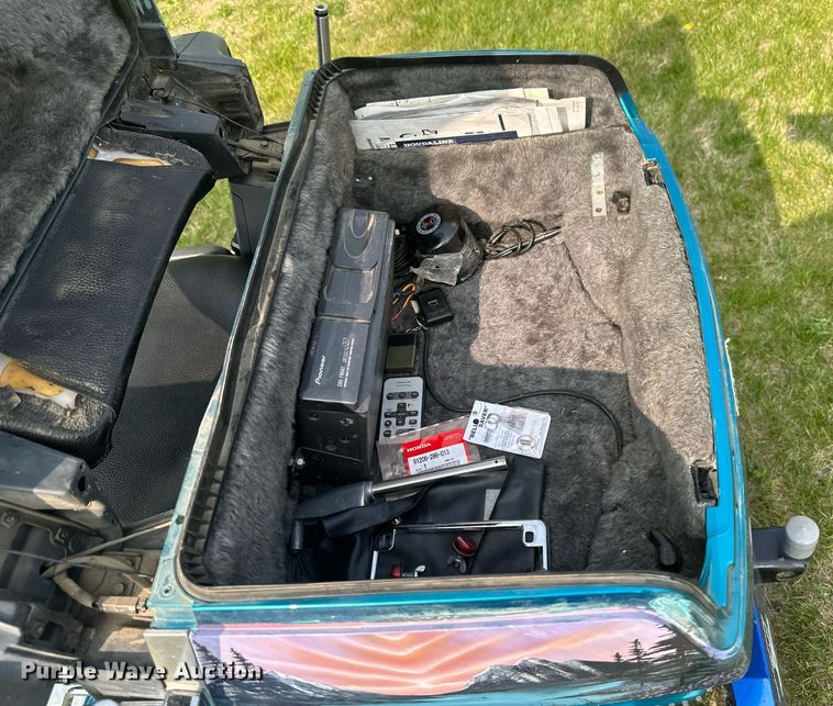 image for item DZ8987 1992 Honda GL1500SE motorcycle