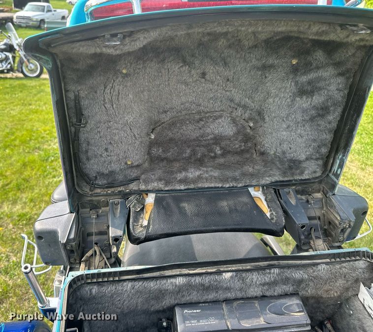 image for item DZ8987 1992 Honda GL1500SE motorcycle