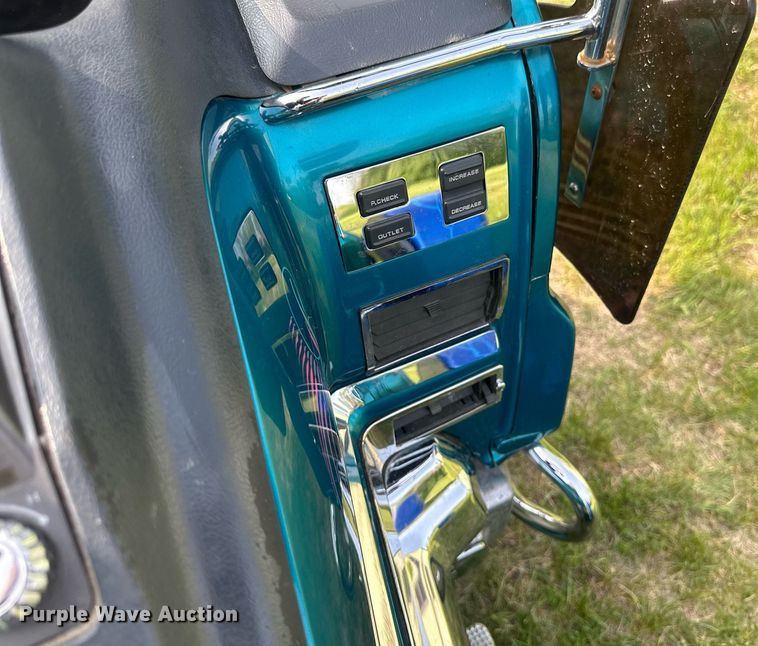 image for item DZ8987 1992 Honda GL1500SE motorcycle