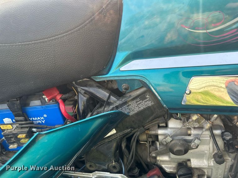 image for item DZ8987 1992 Honda GL1500SE motorcycle