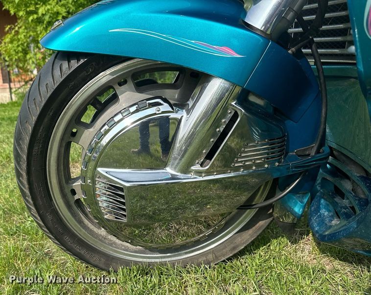 image for item DZ8987 1992 Honda GL1500SE motorcycle