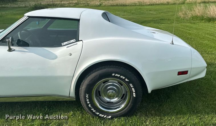 image for item DZ8989 1976 Chevrolet Corvette Stingray 