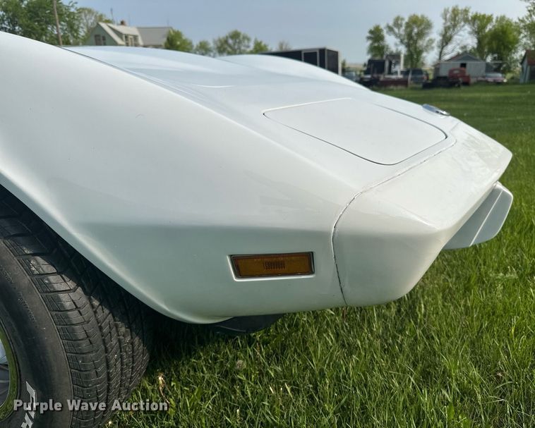 image for item DZ8989 1976 Chevrolet Corvette Stingray 