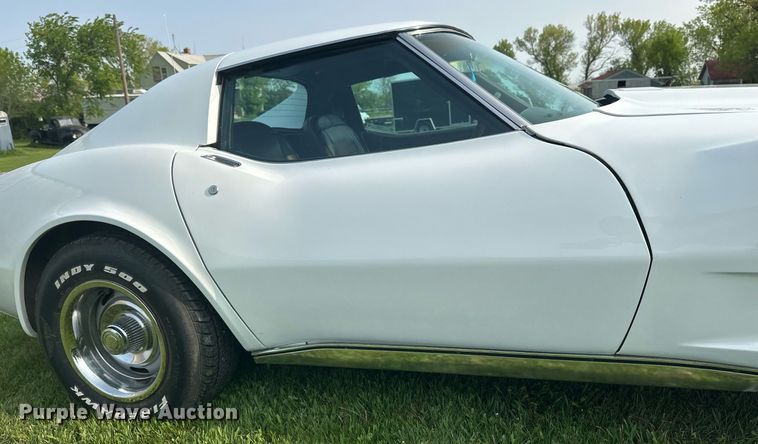 image for item DZ8989 1976 Chevrolet Corvette Stingray 