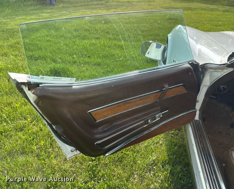 image for item DZ8989 1976 Chevrolet Corvette Stingray 