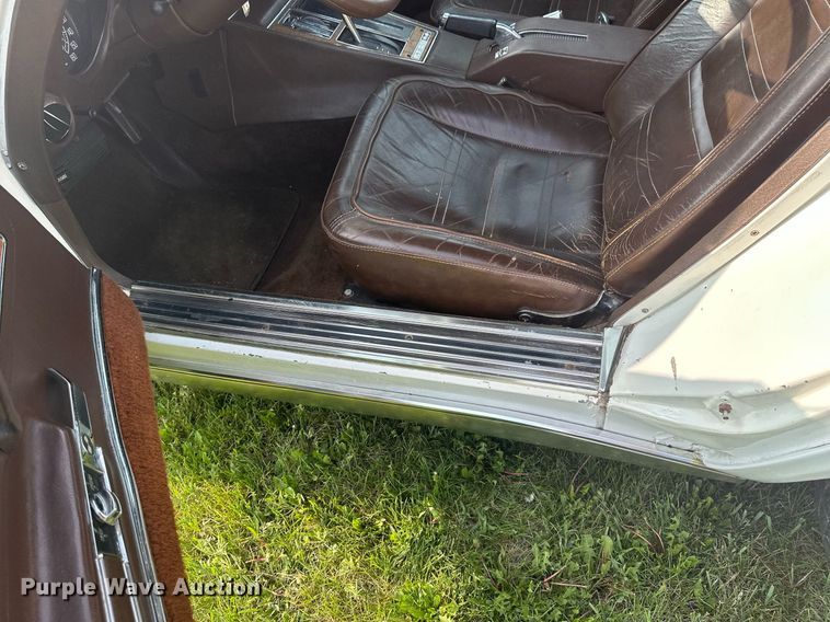 image for item DZ8989 1976 Chevrolet Corvette Stingray 