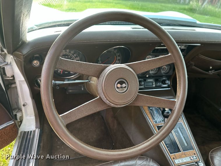 image for item DZ8989 1976 Chevrolet Corvette Stingray 