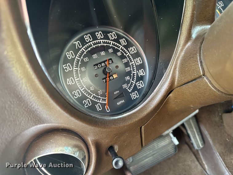 image for item DZ8989 1976 Chevrolet Corvette Stingray 