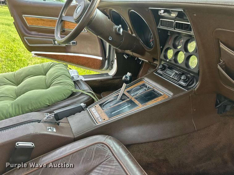 image for item DZ8989 1976 Chevrolet Corvette Stingray 