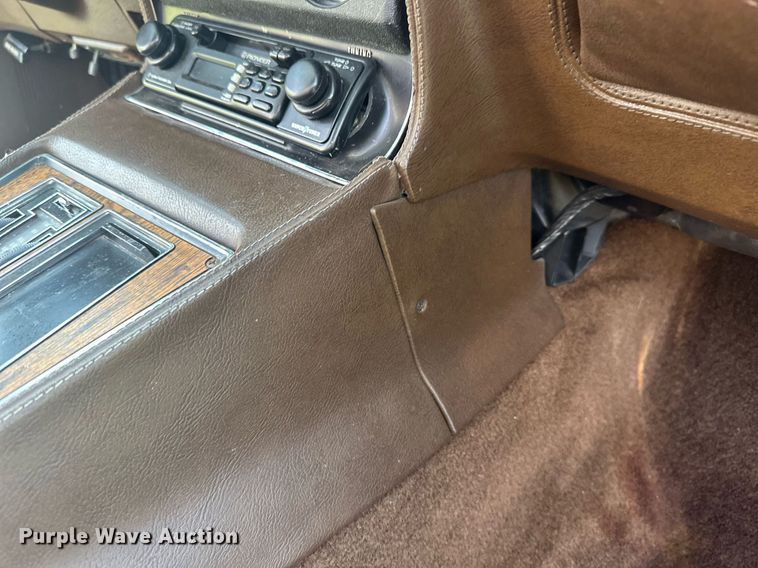 image for item DZ8989 1976 Chevrolet Corvette Stingray 