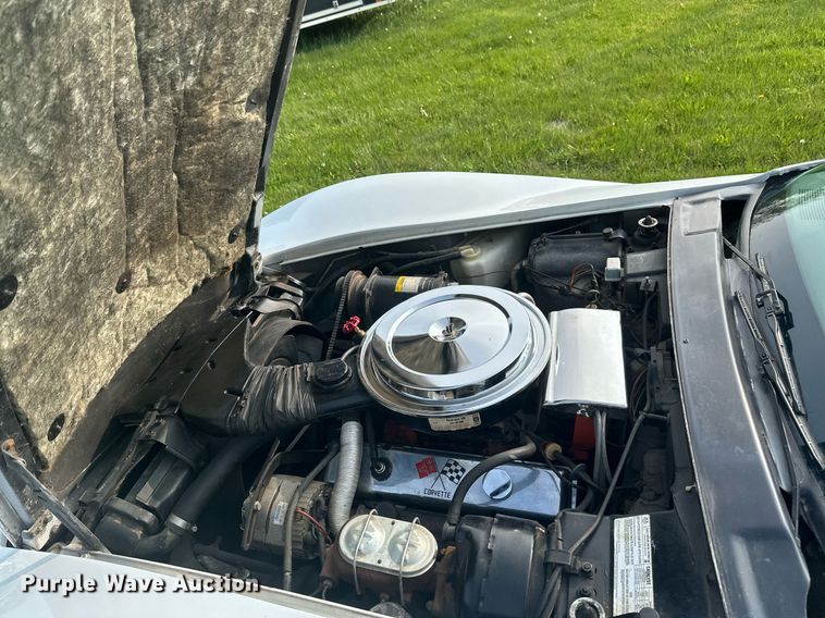 image for item DZ8989 1976 Chevrolet Corvette Stingray 