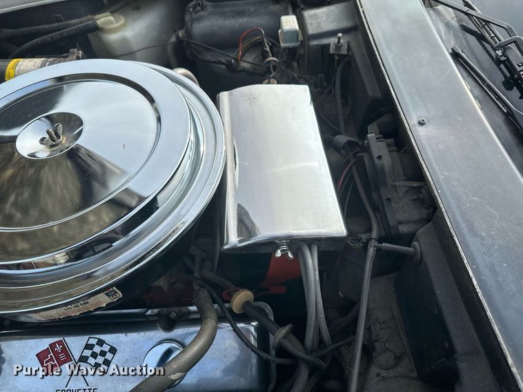 image for item DZ8989 1976 Chevrolet Corvette Stingray 