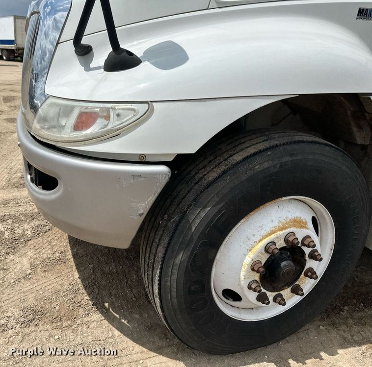 image for item EB2596 2013 International 4300 refrigerated truck