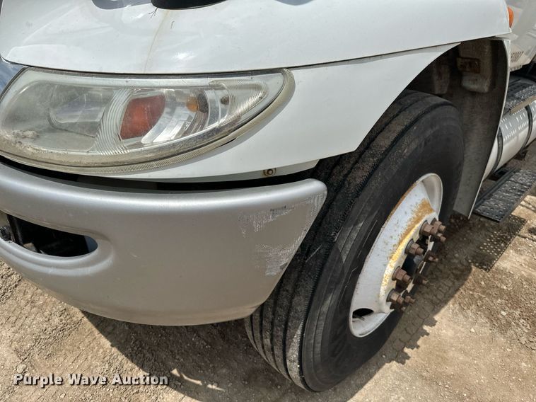 image for item EB2596 2013 International 4300 refrigerated truck