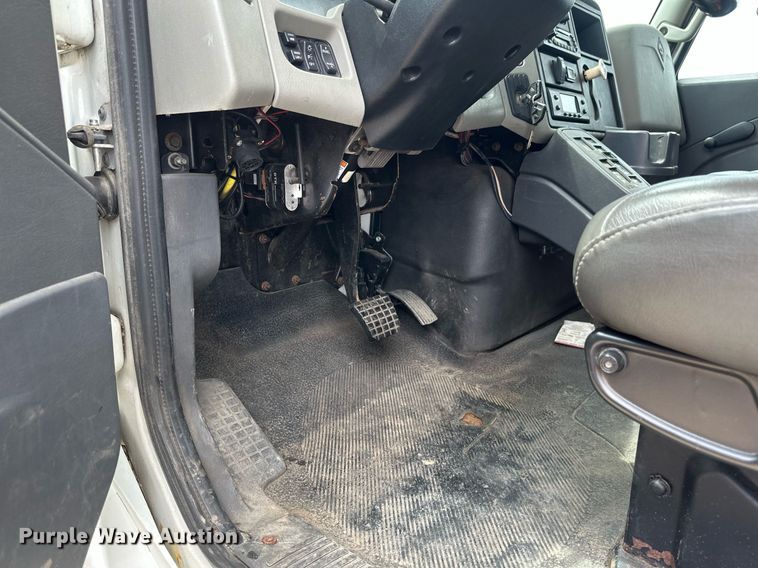 image for item EB2596 2013 International 4300 refrigerated truck