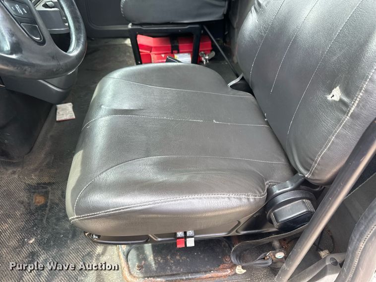 image for item EB2596 2013 International 4300 refrigerated truck