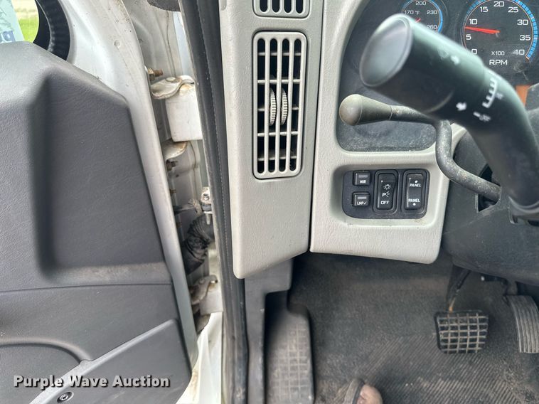 image for item EB2596 2013 International 4300 refrigerated truck