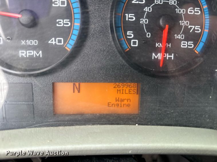 image for item EB2596 2013 International 4300 refrigerated truck