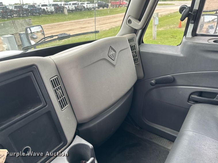 image for item EB2596 2013 International 4300 refrigerated truck