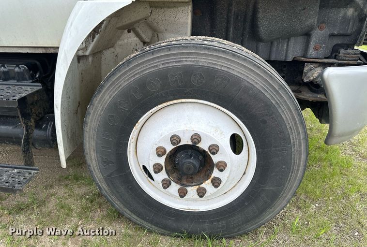 image for item EB2596 2013 International 4300 refrigerated truck