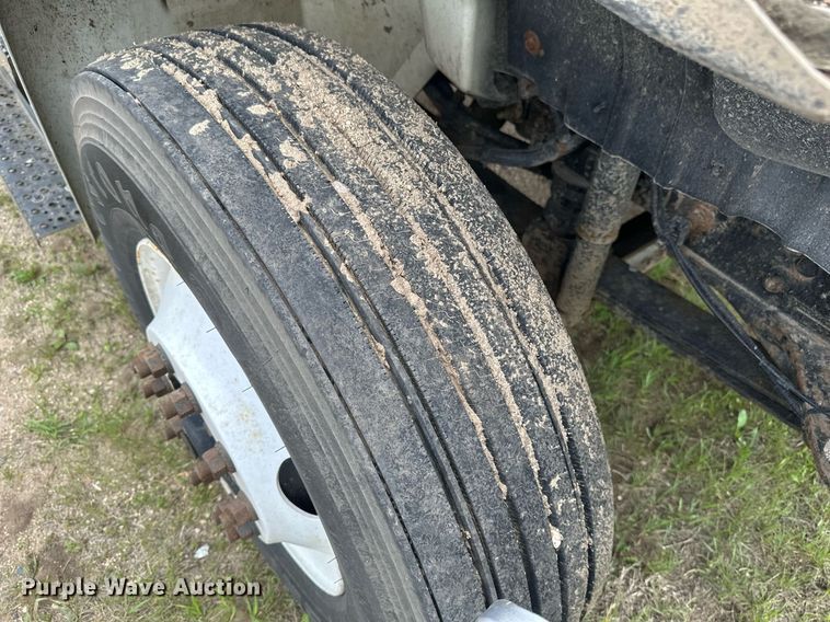 image for item EB2596 2013 International 4300 refrigerated truck