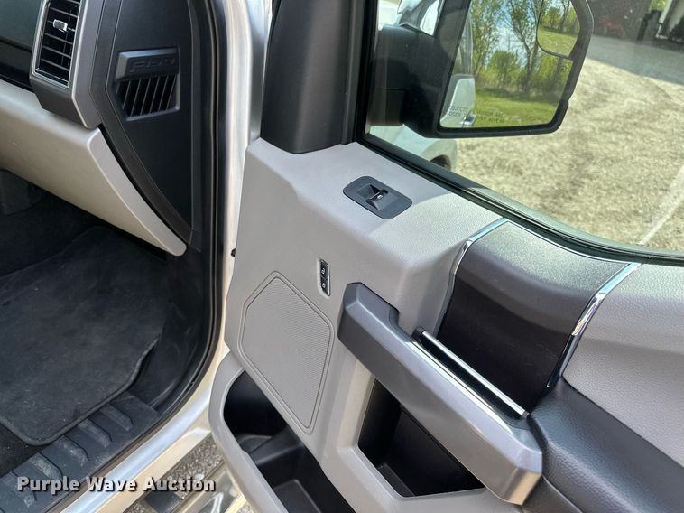 image for item EB2597 2019 Ford F150 XLT SuperCrew pickup truck