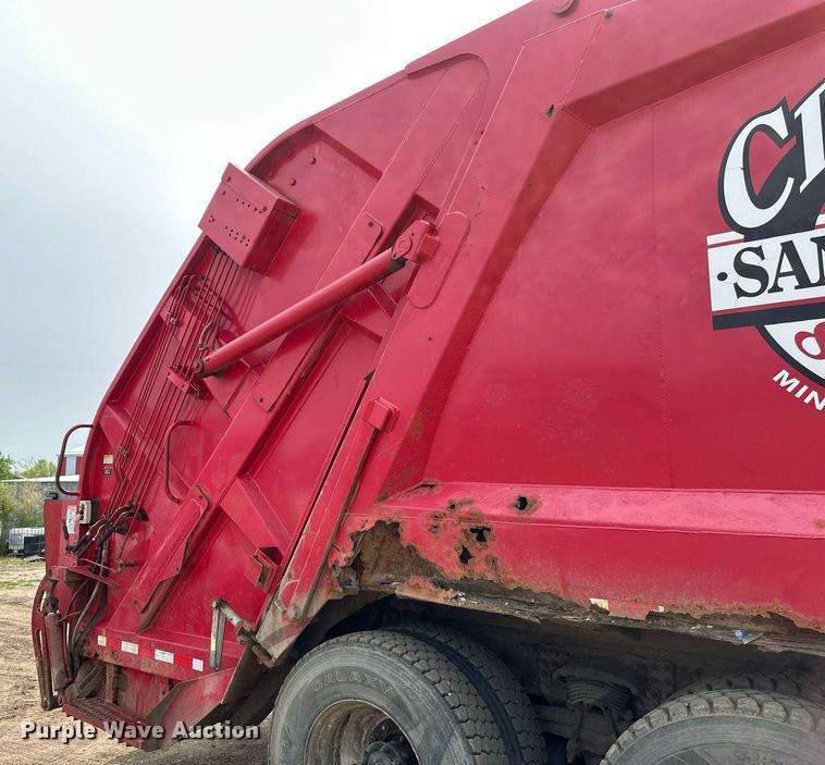 image for item EB2612 2005 Sterling Actera refuse truck