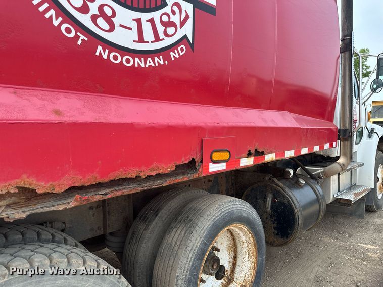 image for item EB2612 2005 Sterling Actera refuse truck