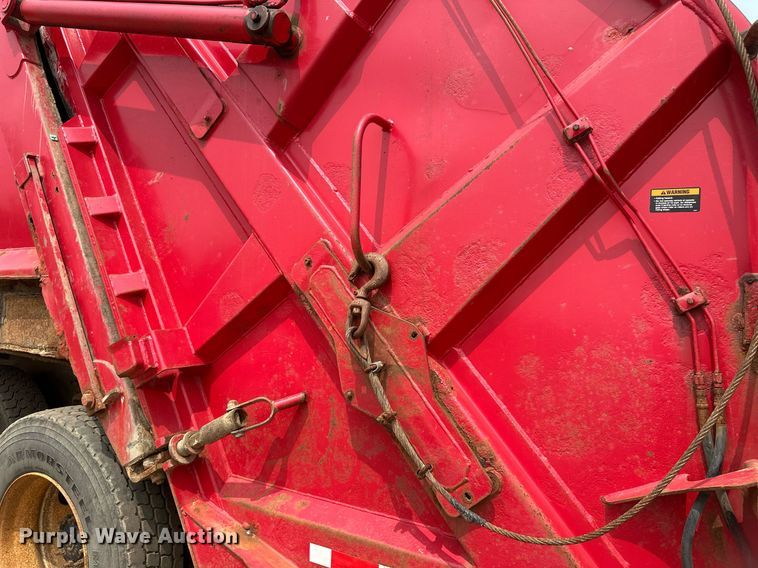 image for item EB2612 2005 Sterling Actera refuse truck