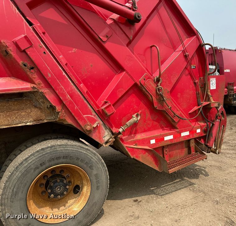 image for item EB2612 2005 Sterling Actera refuse truck