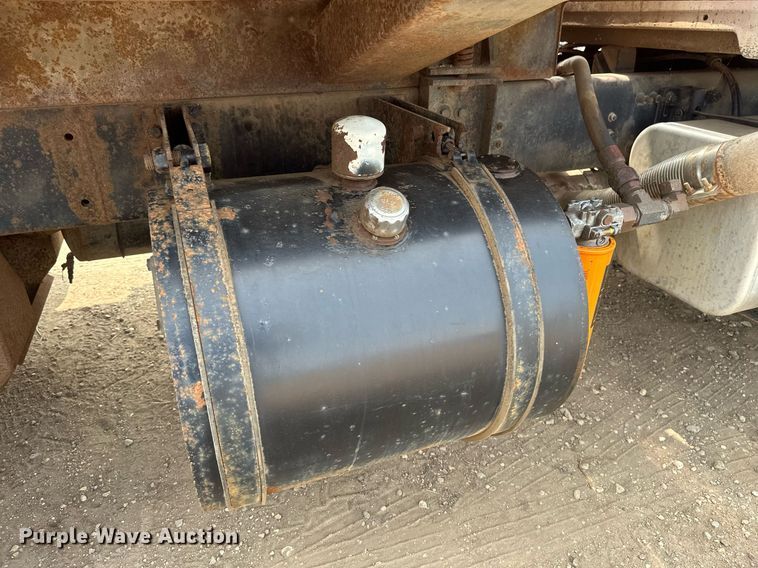 image for item EB2612 2005 Sterling Actera refuse truck