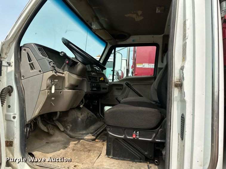 image for item EB2612 2005 Sterling Actera refuse truck